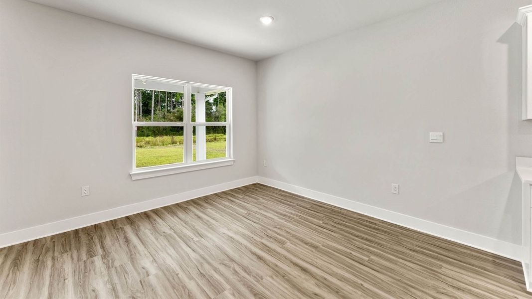 Spacious, unfurnished interior of a new home in Buffer Farms, Port Saint Joe (Image 19).