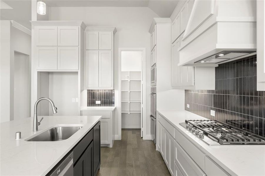 17. 2118 Clairmount - Dining (2)