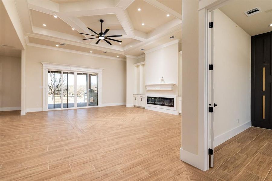 Spacious, unfurnished interior of a new home in , Granbury (Image 23).