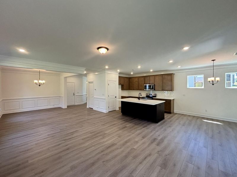 Spacious, unfurnished interior of a new home in Daniel Farms, Benson (Image 8).