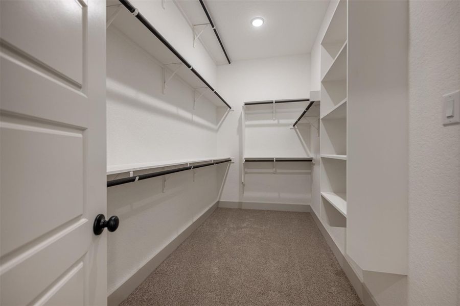 **PHOTOS REPRESENTATIVE OF FLOORPLAN ONLY**