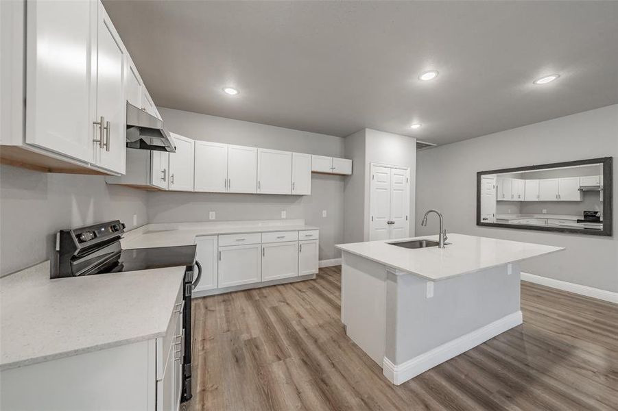 Furnished interior view inside a new home in , Cleburne (Image 16).