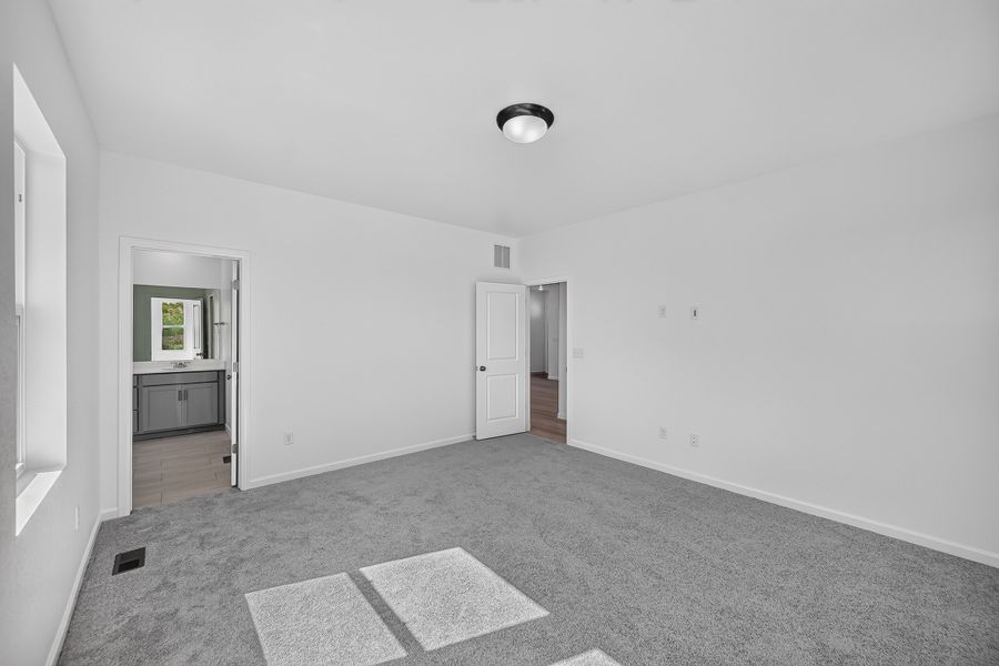 Spacious, unfurnished interior of a new home in Trailstone, Arvada (Image 23). Spacious, unfurnished interior of a new home in Trailstone, Arvada (Image 23).
