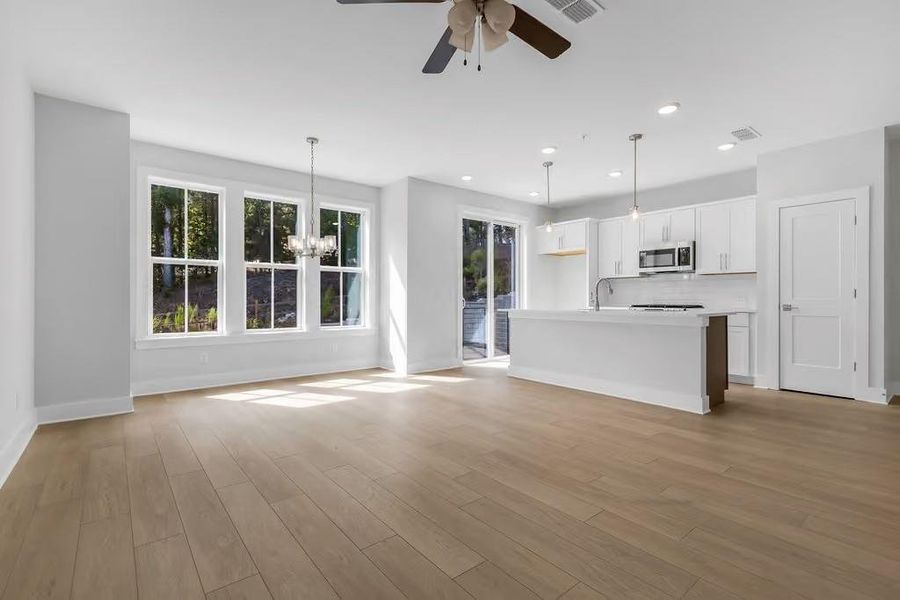 Spacious, unfurnished interior of a new home in Echo Park, Suwanee (Image 17). Spacious, unfurnished interior of a new home in Echo Park, Suwanee (Image 17).