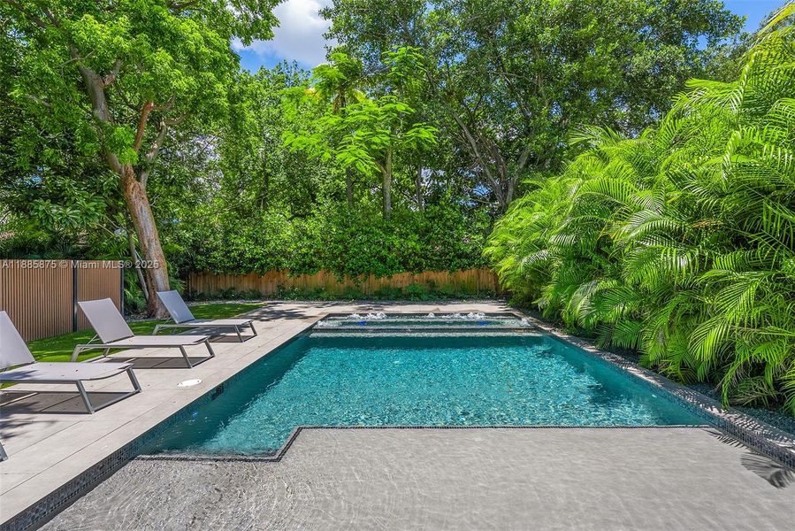 Natural landscape and outdoor views near in Miami (Image 45). Natural landscape and outdoor views near in Miami (Image 45).