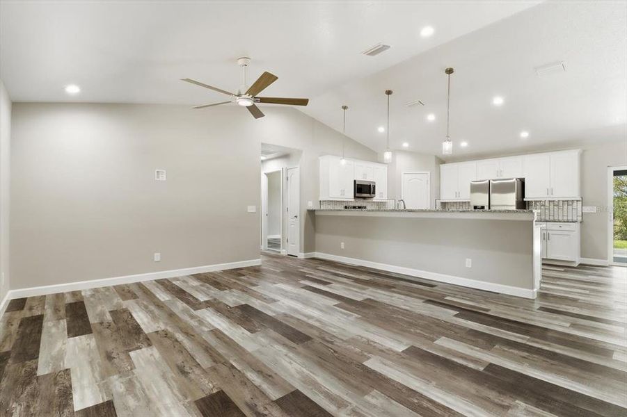 Spacious, unfurnished interior of a new home in , Dunnellon (Image 18). Spacious, unfurnished interior of a new home in , Dunnellon (Image 18).
