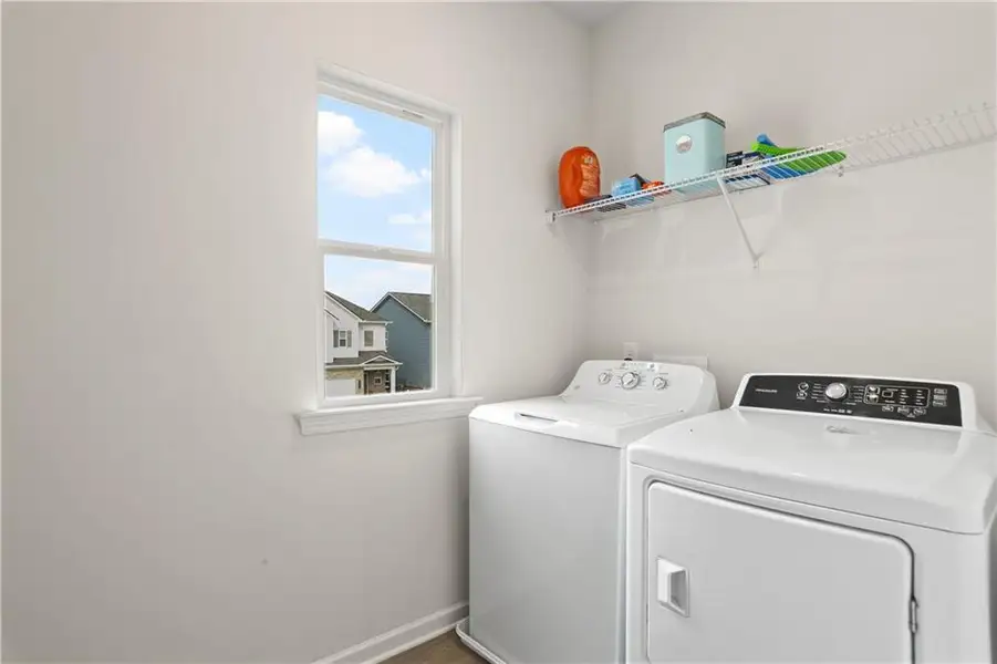 Image 36 of a home in .