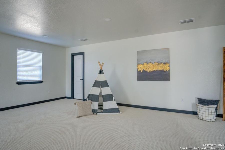 Image 7 of a home in .