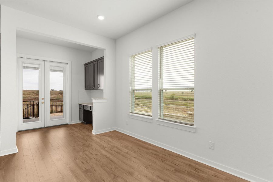 *REPRESENTATIVE PHOTO*