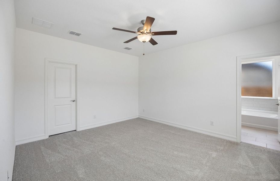 Spacious, unfurnished interior of a new home in Rosemary Fields, Godley (Image 14).