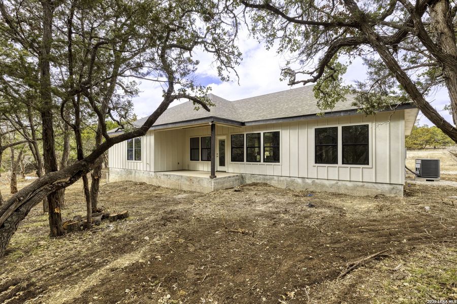 Exterior details and patio area of a home in , Canyon Lake (Image 3).