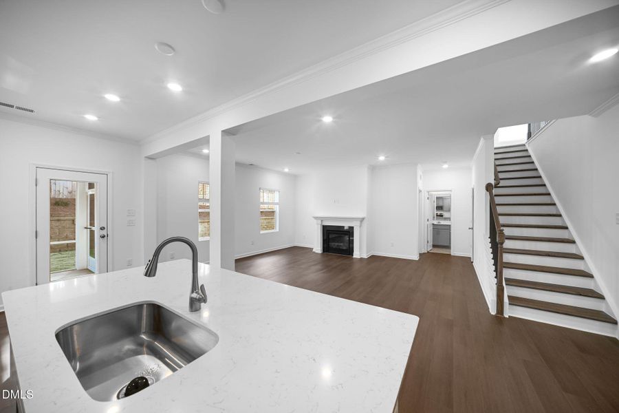 SUN_SherriDowns_Pic_Tessa-16