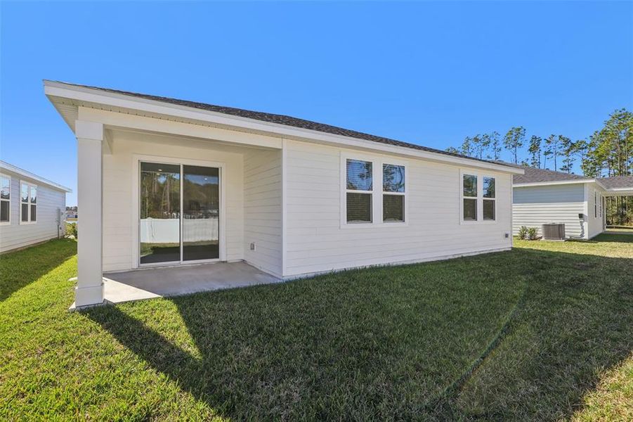 Exterior details and patio area of a home in , Palm Coast (Image 19).