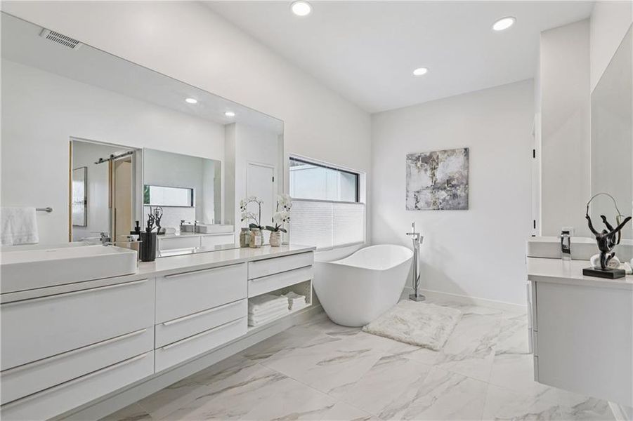 Furnished interior view inside a new home in , Atlanta (Image 38).