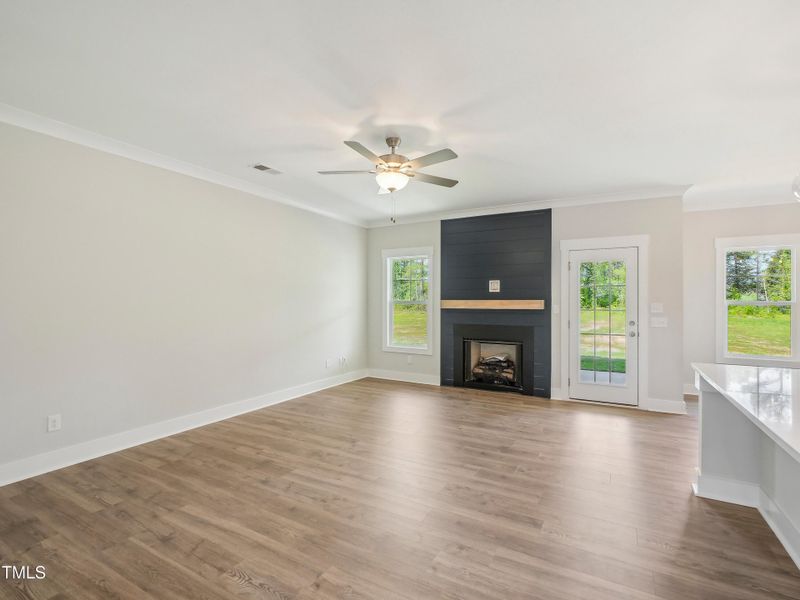 5-print-Hewitt Woods Dr-007