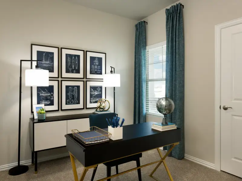 Furnished interior view inside a new home in Southridge, Princeton (Image 8).