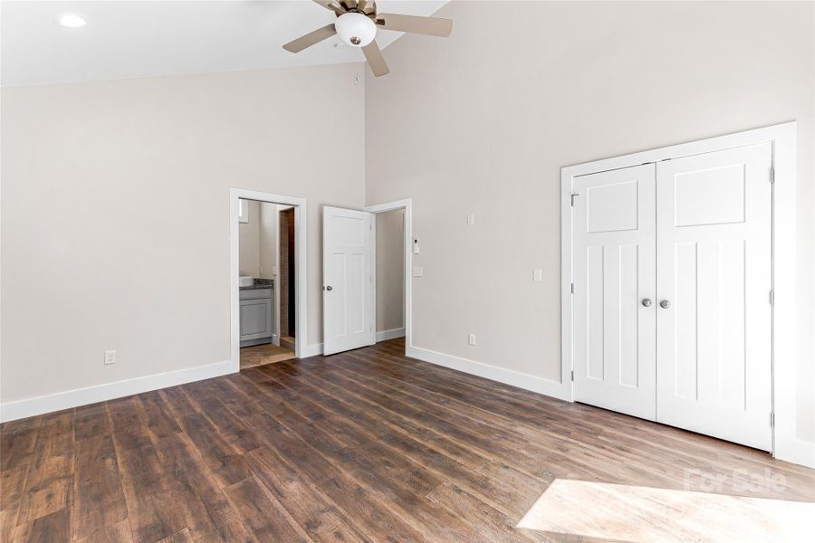 Spacious, unfurnished interior of a new home in , Asheville (Image 22).