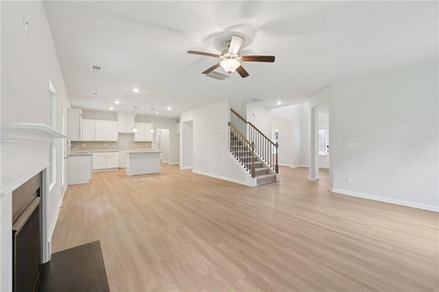 Spacious, unfurnished interior of a new home in Stephen's Landing, Loganville (Image 28).