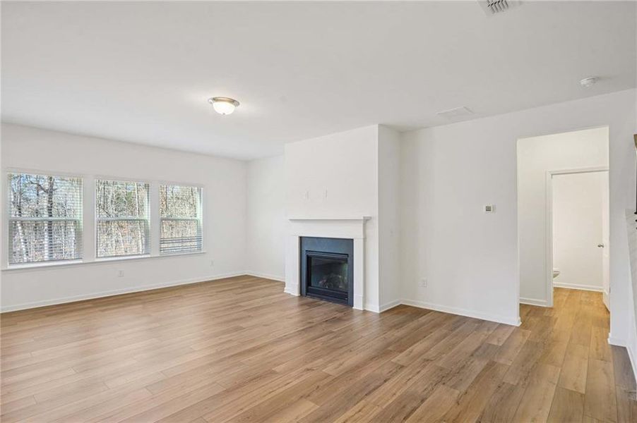 Spacious, unfurnished interior of a new home in The Pointe at Heron Bay, Locust Grove (Image 19).