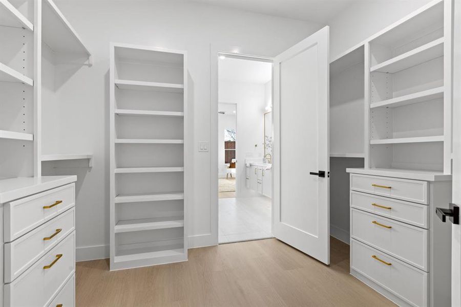 Furnished interior view inside a new home in , Dallas (Image 18).