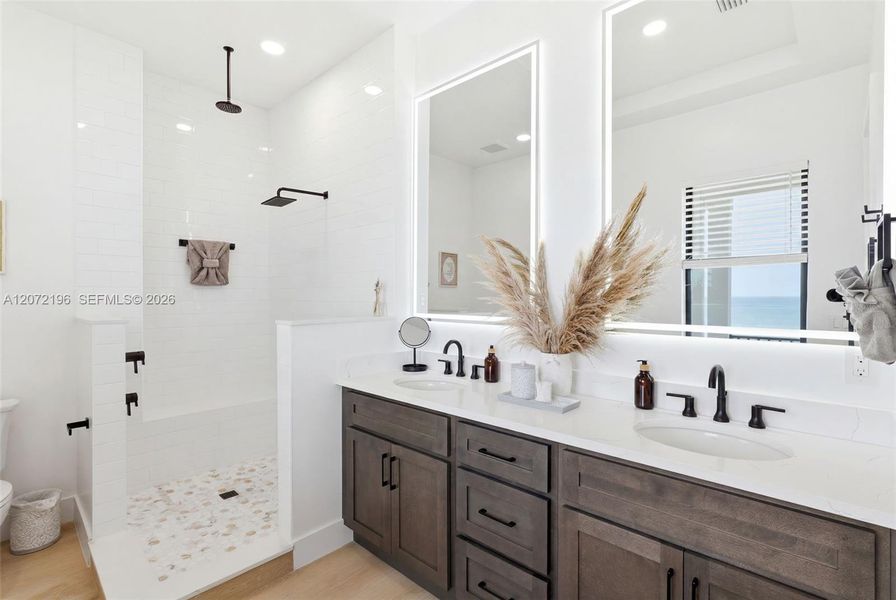 Furnished interior view inside a new home in , Melbourne Beach (Image 78).