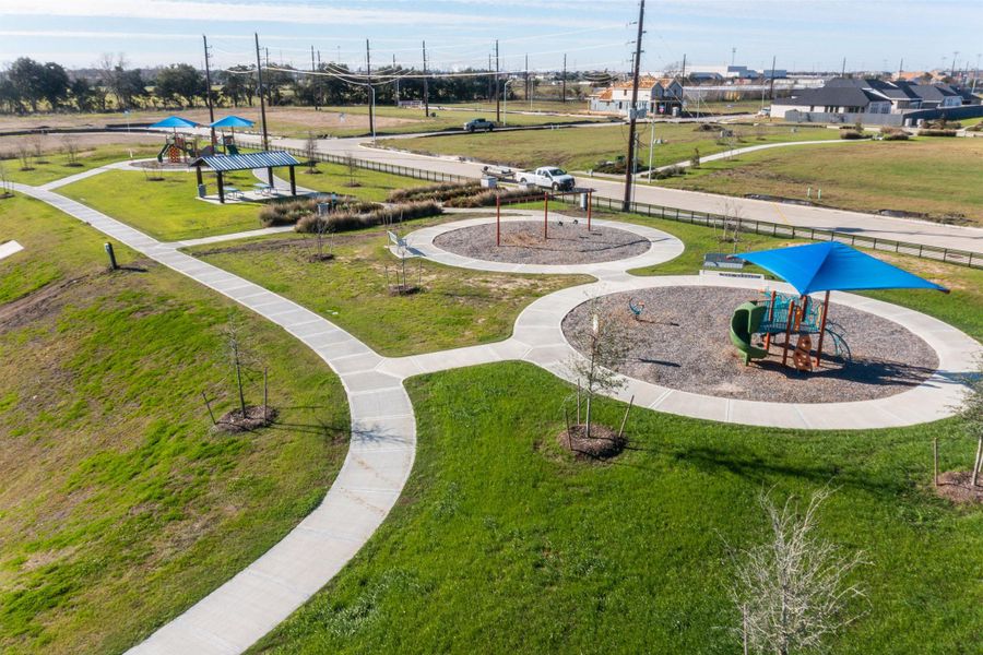 Community amenities in Bay Creek, Baytown (Image 23).