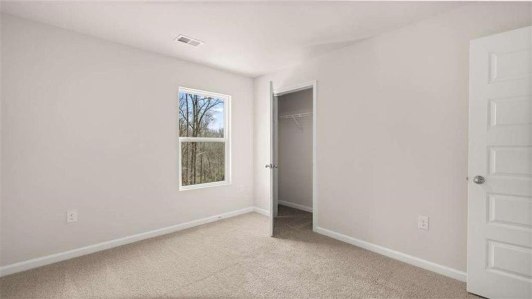 Spacious, unfurnished interior of a new home in Echo Glen, Stockbridge (Image 20).