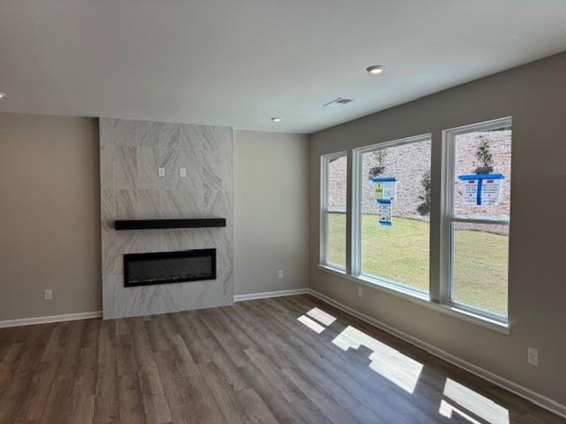 Spacious, unfurnished interior of a new home in Easton Park, Dallas (Image 12).
