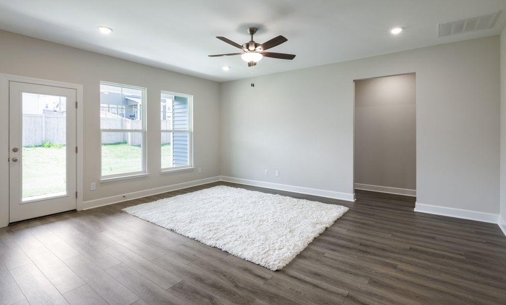 Representative unfurnished interior of a home built from the The Prescott by Cothran Homes in Holly Ridge, Greenville (Image 20).