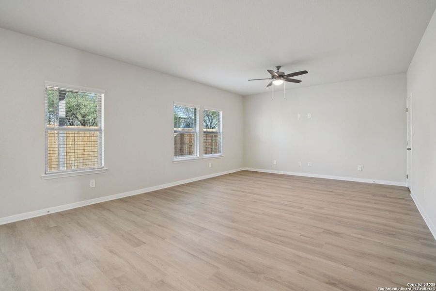Spacious, unfurnished interior of a new home in Royal Crest, San Antonio (Image 45).