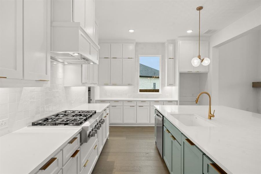 14528 Capridge- Kitchen-2