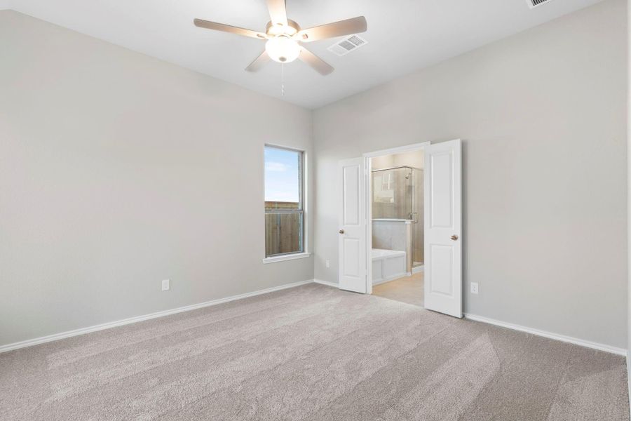 Spacious, unfurnished interior of a new home in Bridgeland 40', Cypress (Image 19). Spacious, unfurnished interior of a new home in Bridgeland 40', Cypress (Image 19).