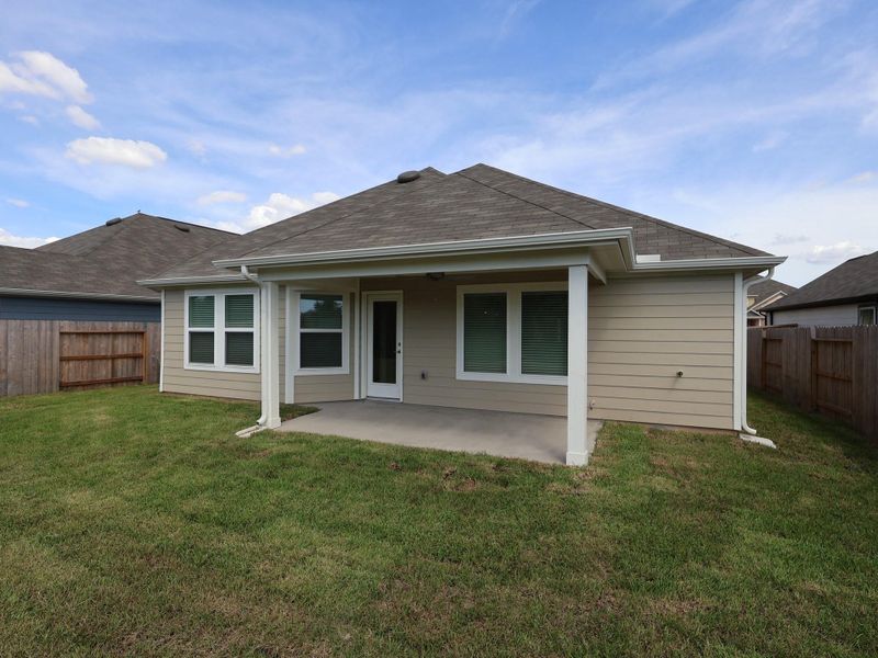 Front exterior of a new home in Summerview, Fulshear, TX, highlighting curb appeal (Image 9). Front exterior of a new home in Summerview, Fulshear, TX, highlighting curb appeal (Image 9).