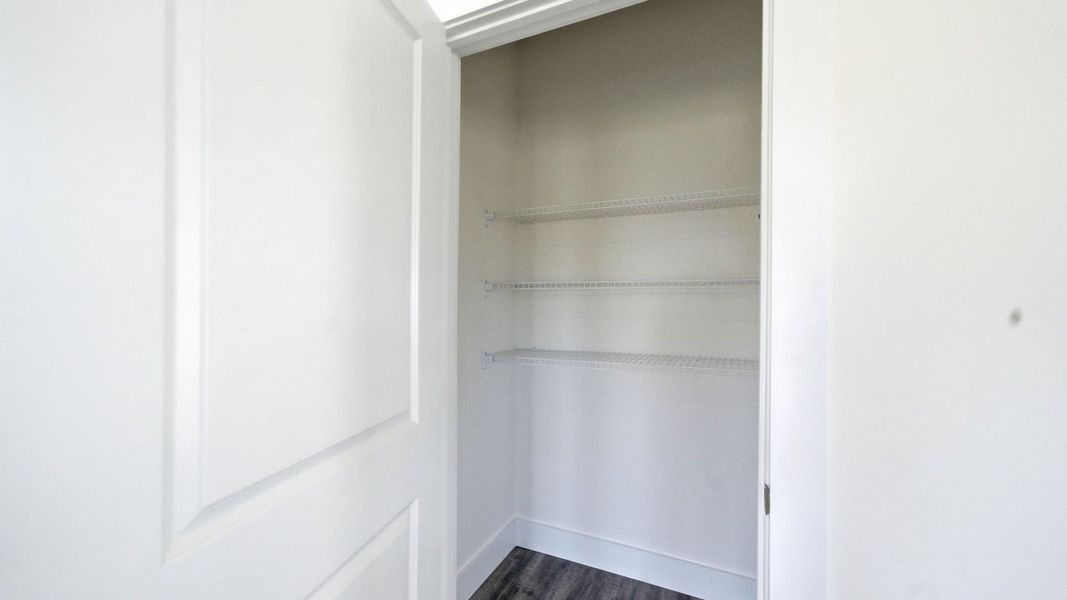 Spacious, unfurnished interior of a new home in Fieldcrest Acres, Blountville (Image 33).