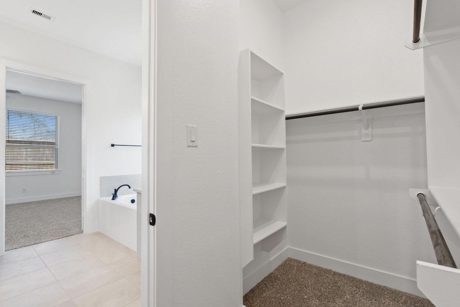 Spacious, unfurnished interior of a new home in Attwater, Waller (Image 23).