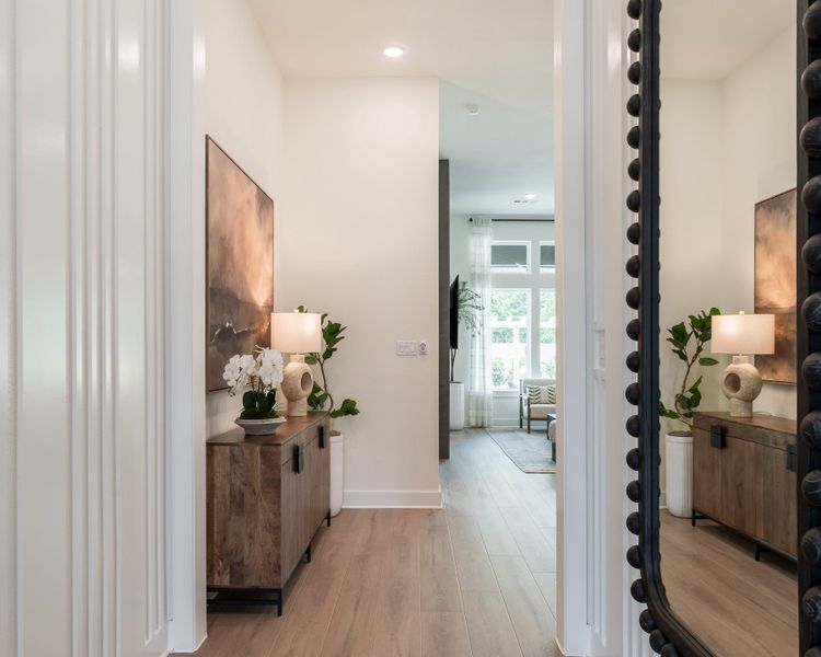 Representative furnished interior of a home built from the Fulbright by Tri Pointe Homes in Sienna 60’, Missouri City (Image 5).