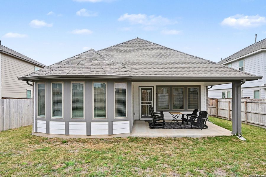 Exterior details and patio area of a home in The Parklands, Schertz (Image 30).