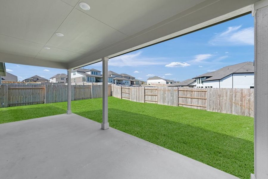 Exterior details and patio area of a home in Nolina 50s, Georgetown (Image 3).