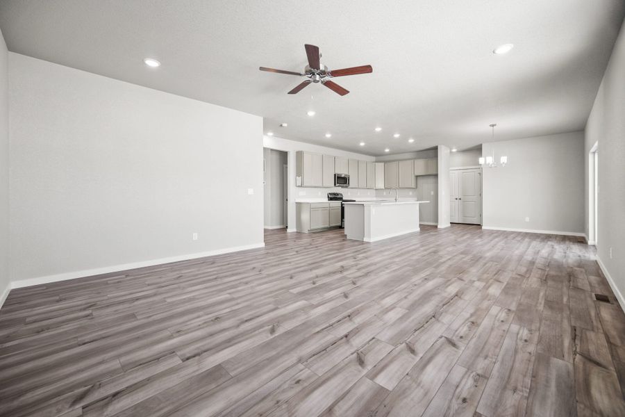 Spacious, unfurnished interior of a new home in The Glen-12, Colorado Springs (Image 14). Spacious, unfurnished interior of a new home in The Glen-12, Colorado Springs (Image 14).