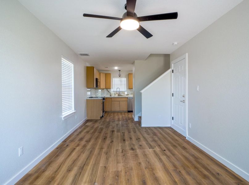 Spacious, unfurnished interior of a new home in , Granite Shoals (Image 14).