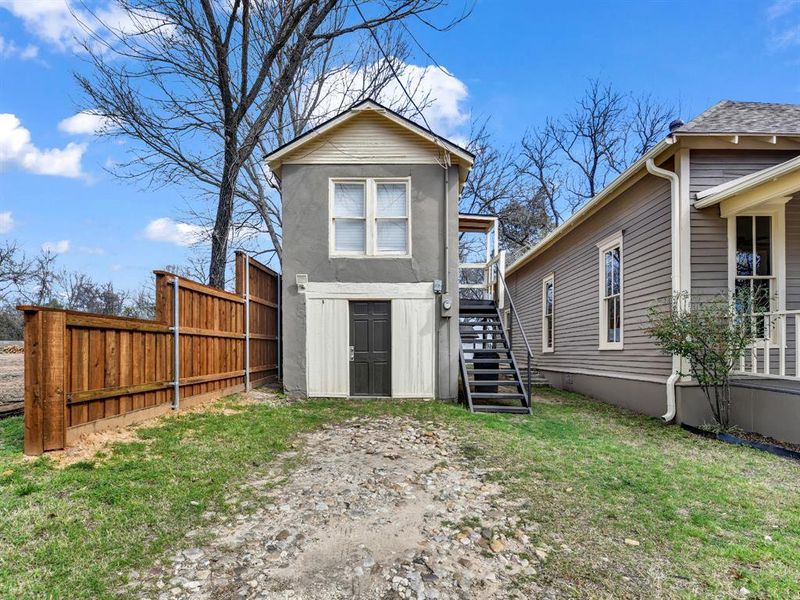 Exterior details and patio area of a home in , Weatherford (Image 25). Exterior details and patio area of a home in , Weatherford (Image 25).