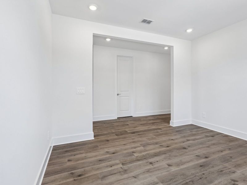 Spacious, unfurnished interior of a new home in Station Hill - Estate Series, Franklin (Image 16). Spacious, unfurnished interior of a new home in Station Hill - Estate Series, Franklin (Image 16).
