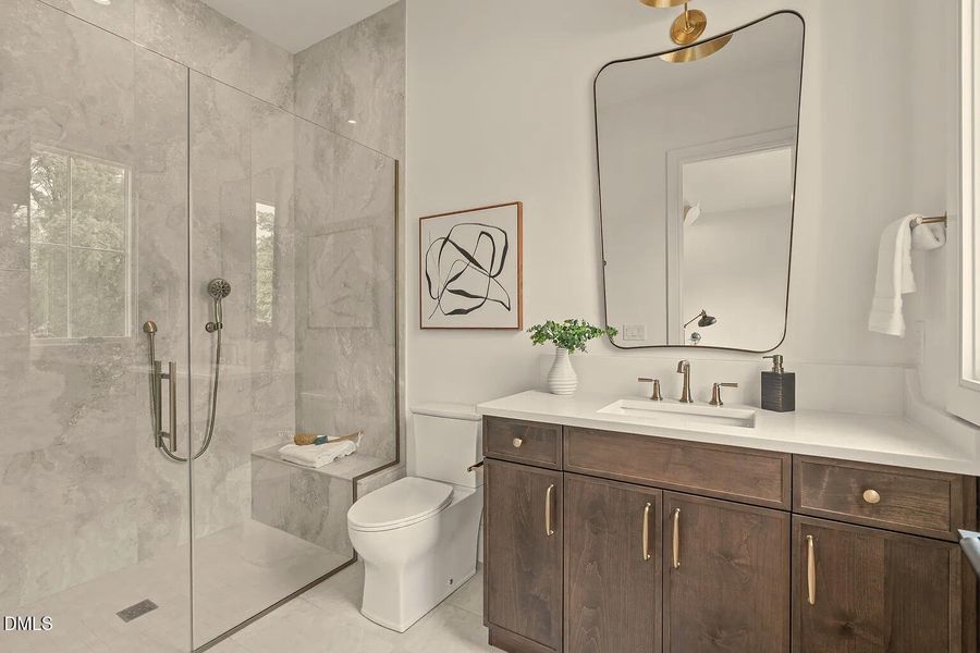Guest Ensuite Bath