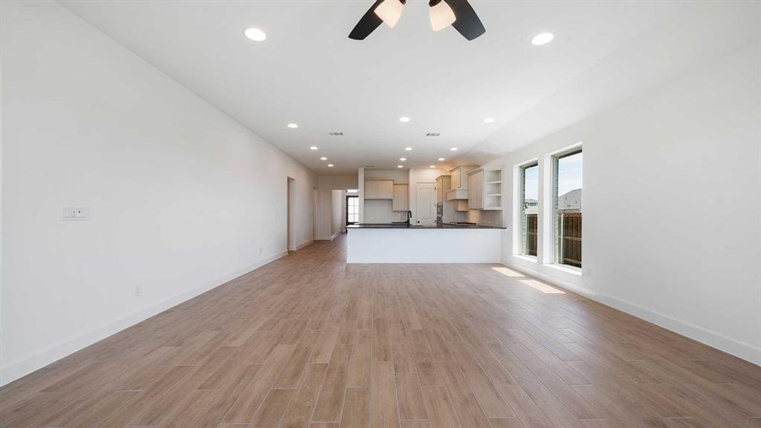 Spacious, unfurnished interior of a new home in Meraki, Forney (Image 12).