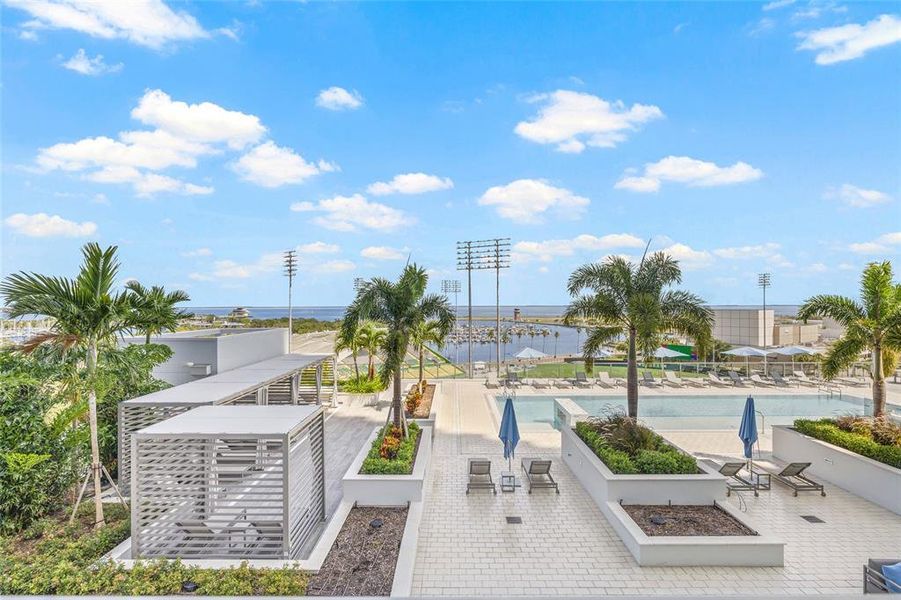 Community amenities in , St. Petersburg (Image 46). Community amenities in , St. Petersburg (Image 46).