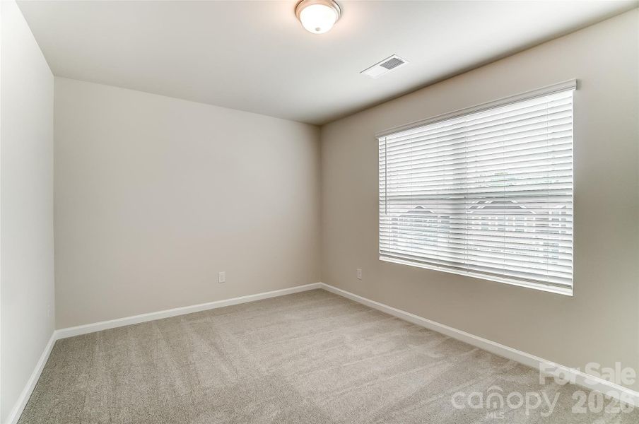 Spacious, unfurnished interior of a new home in Cheyney, Charlotte (Image 37).