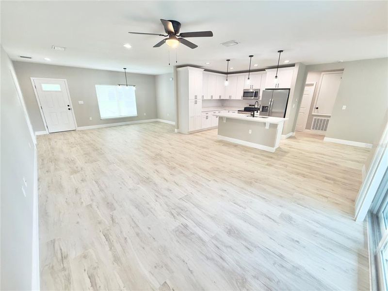 Spacious, unfurnished interior of a new home in , Port Charlotte (Image 33).