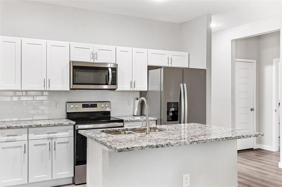 Furnished interior view inside a new home in , Dallas (Image 8).