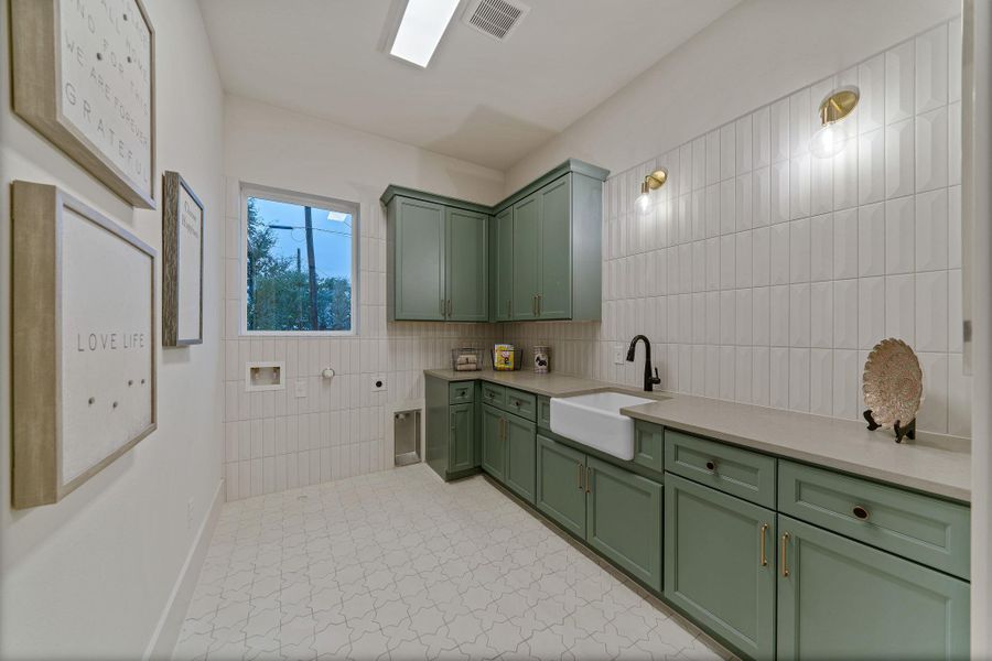 Furnished interior view inside a new home in , Johnson City (Image 13).