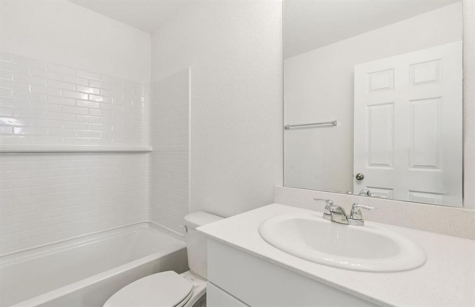 Spacious secondary bathroom Spacious secondary bathroom